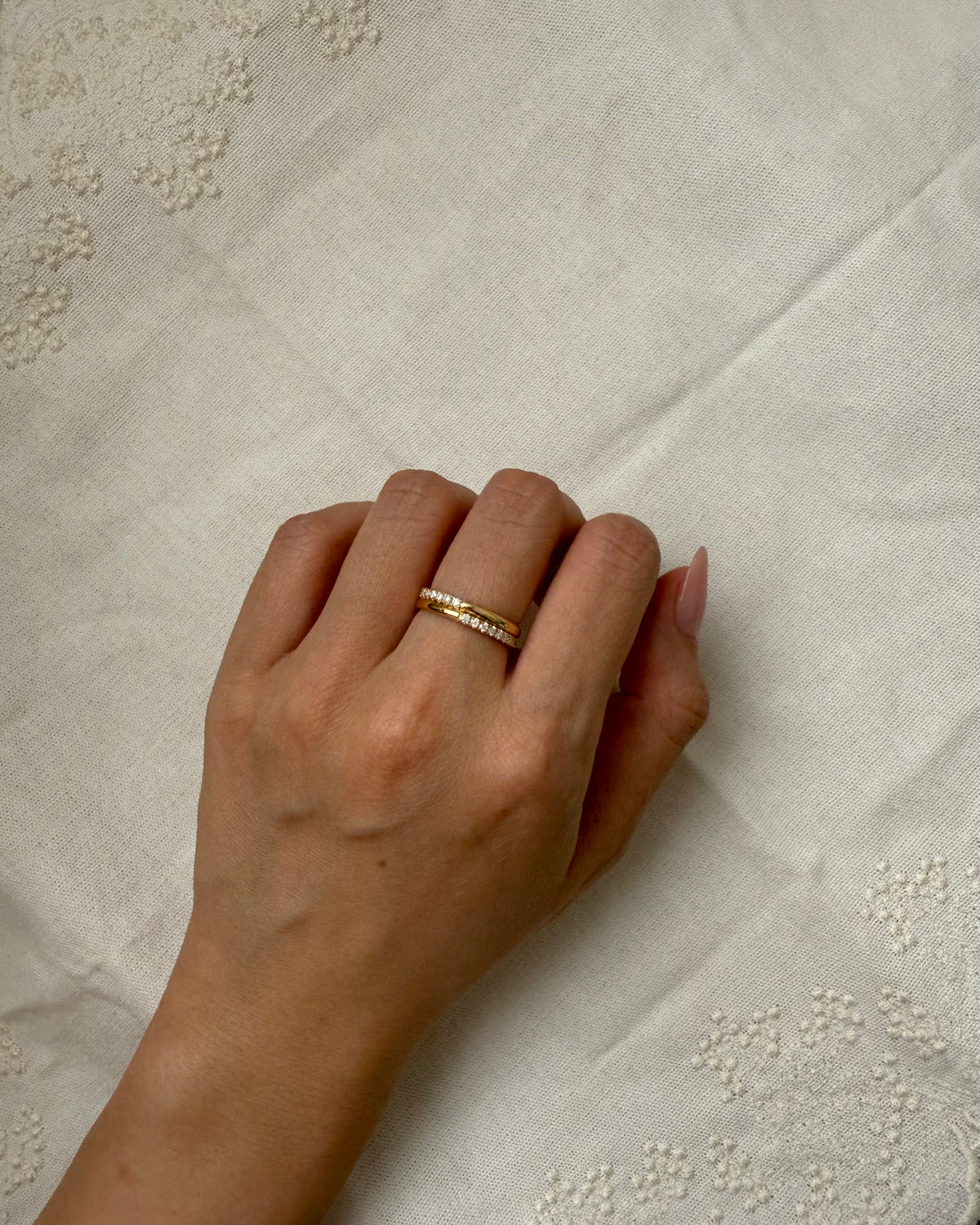 [Pre-order] Sara Pave Ring