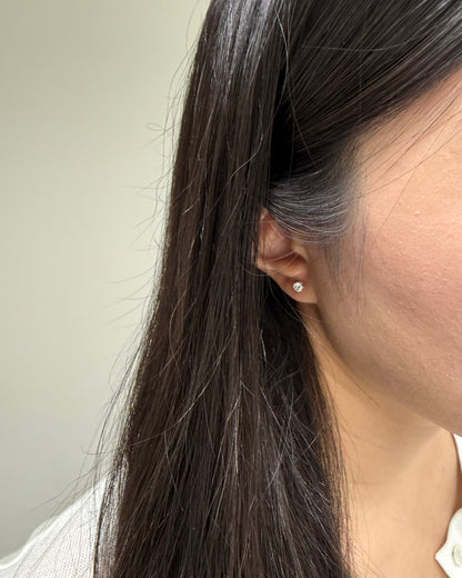 Elaine Diamond Stud Earring