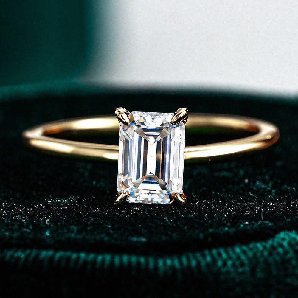 Sally Emerald-cut Ring