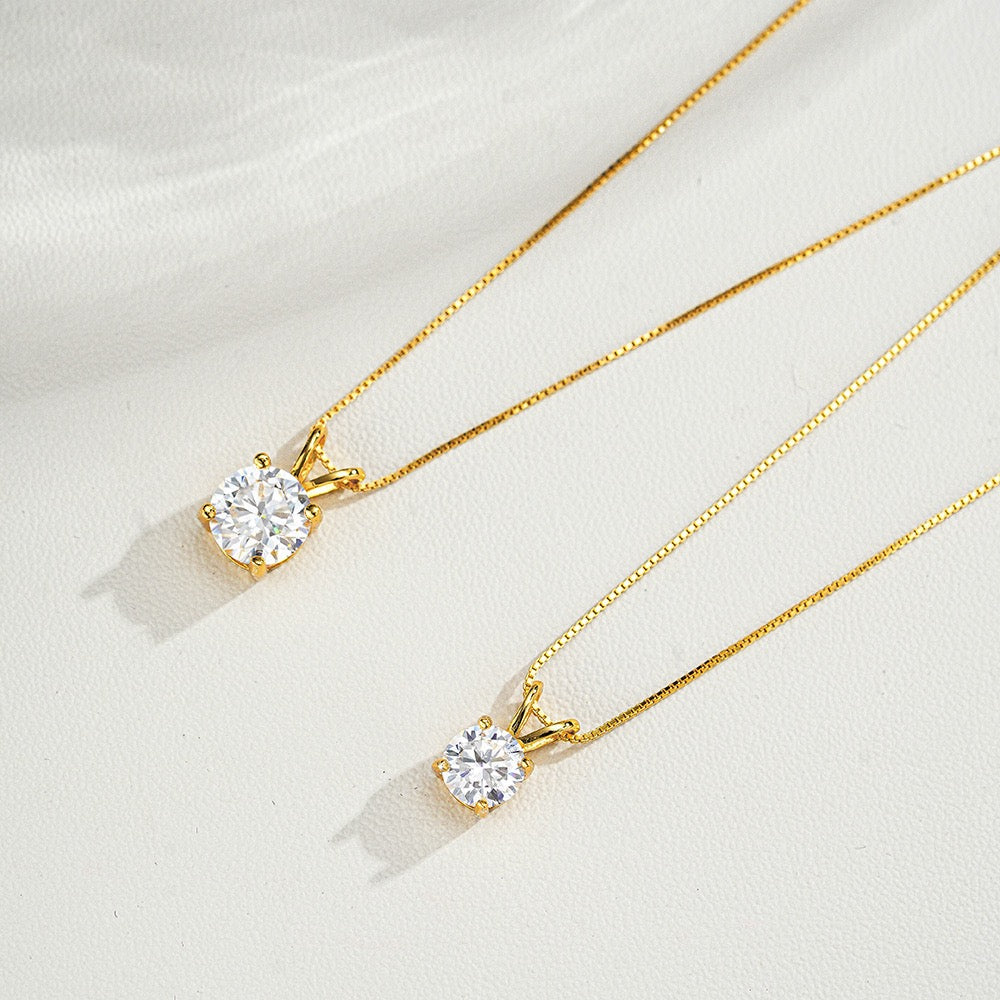 Evelyn Round Brilliant Necklace