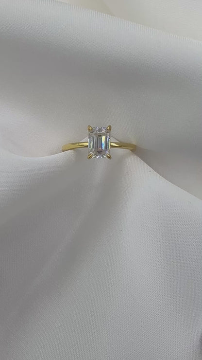 Sally Emerald-cut Baguette Ring